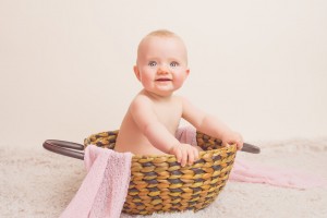 8 months old baby milestone sitting