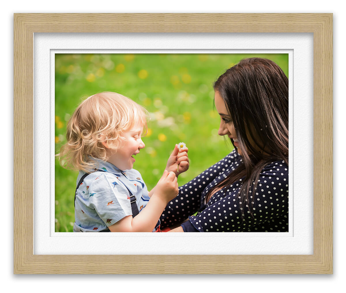 little boy with mum Life in Focus Portraits outdoor family photographer Rhu Helensburgh Cardross little boy with mum Life in Focus Portraits outdoor family photographer Rhu Helensburgh Cardross
