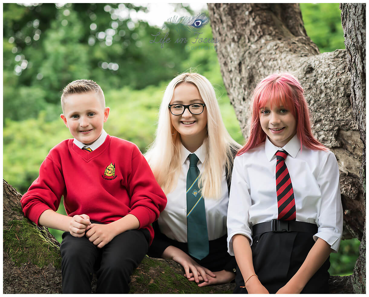 Outdoor school photos siblings Hlensburgh Dumbarton schools Life in Focus Portraits Helensburgh School photos